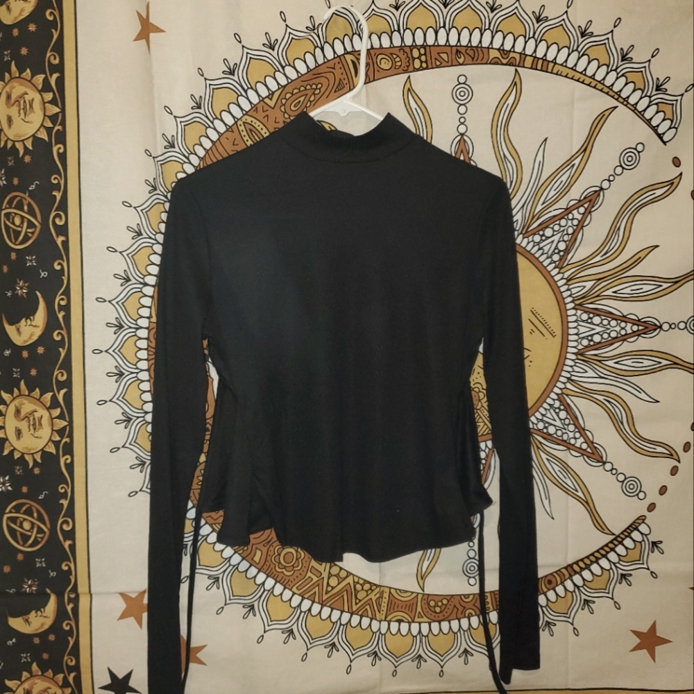 Black diamond tie back long sleeve